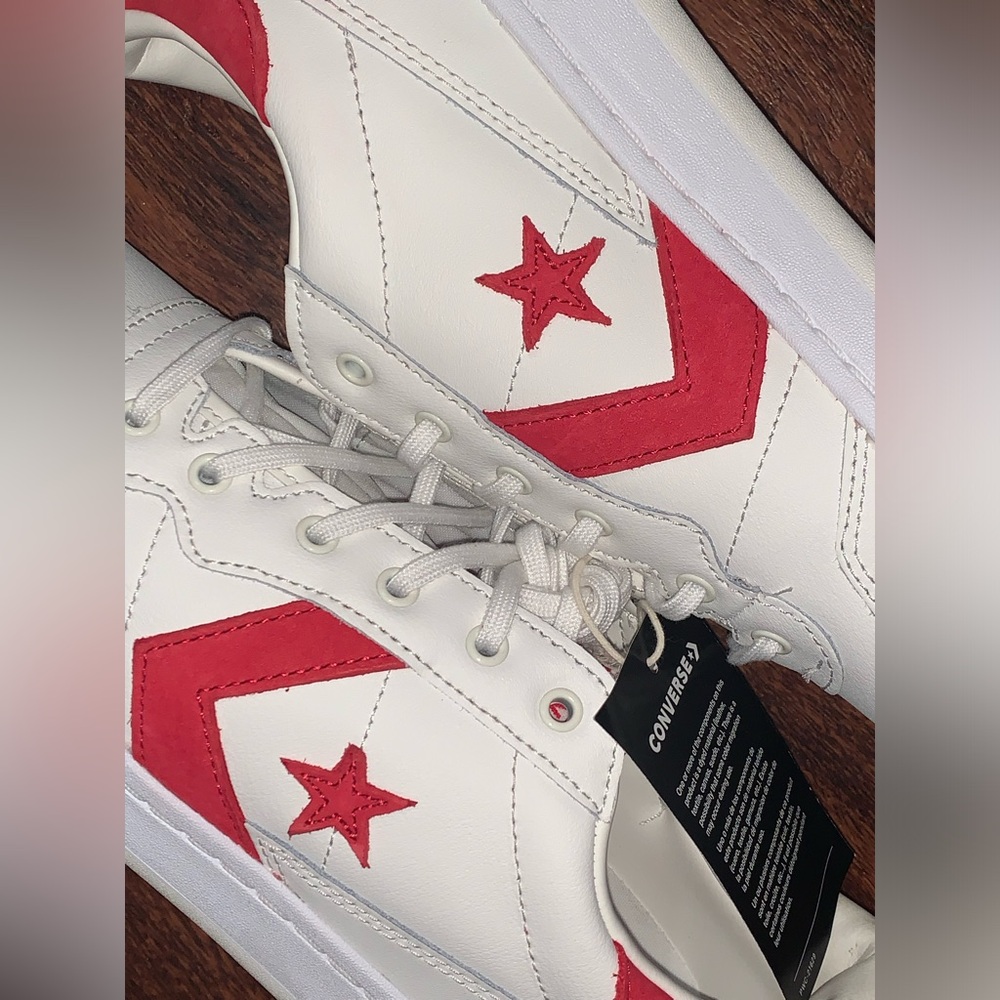 Converse - Picture 2 of 16